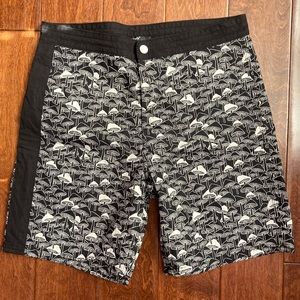 🍄 Levi’s Mushroom Board Shorts 🍄